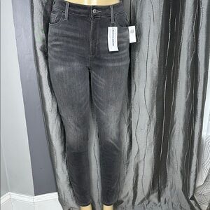 Old Navy Women’s Rockstar Super Skinny, High Rise Black Jeans Sz 10